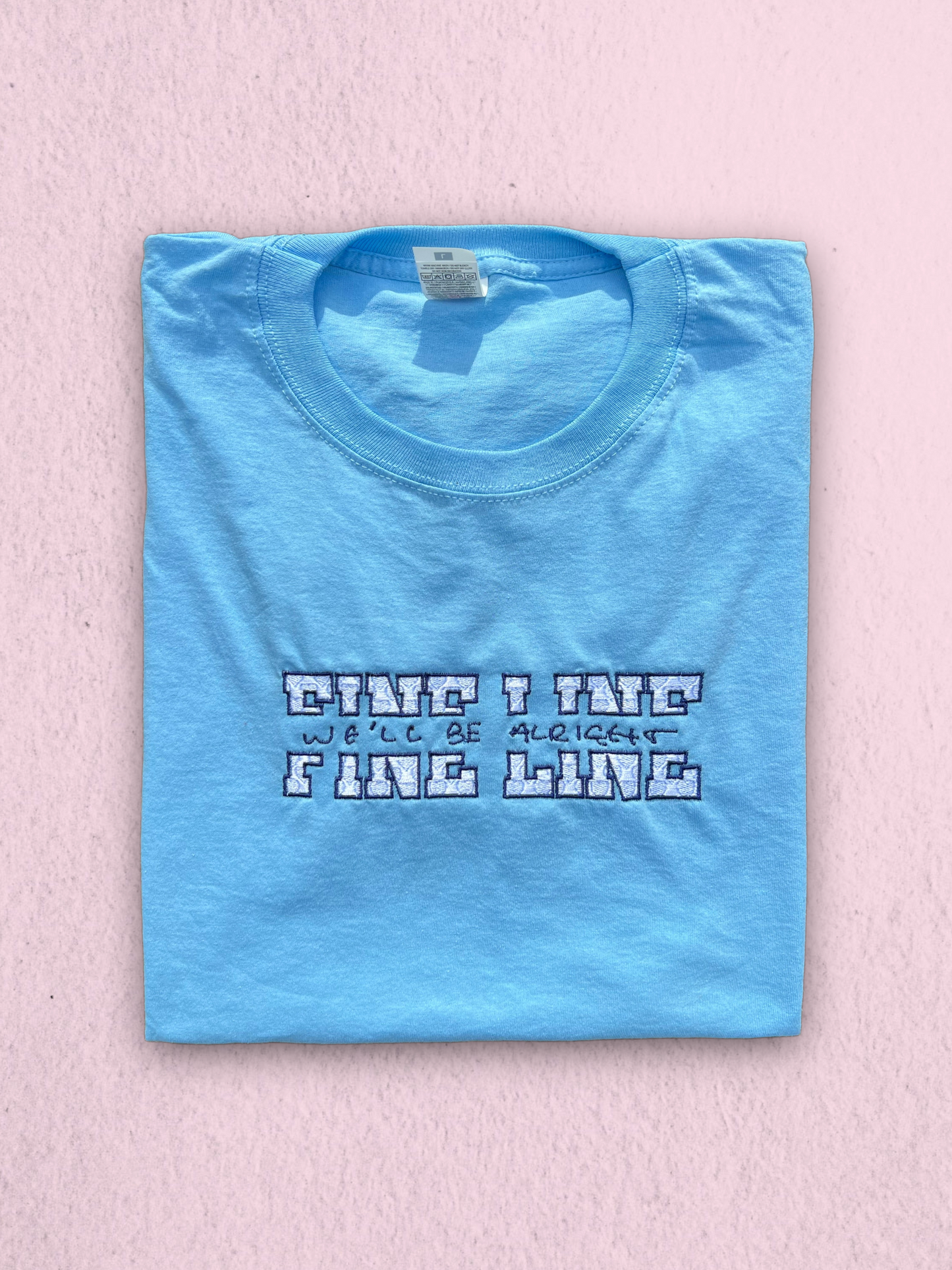 Fine Line Crewneck oder T-Shirt